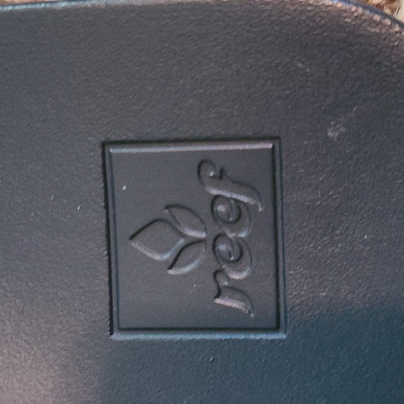 Reef glitter flip flops - Picture 2 of 7